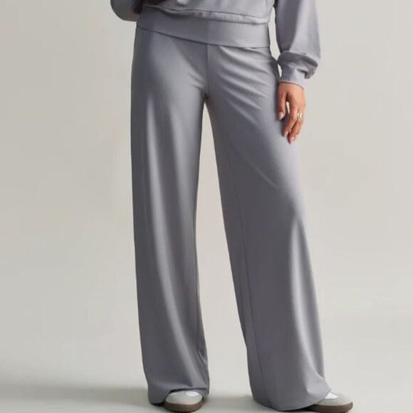 RHONE Pants - The Rhone Ripple Sweatpant- Gray Silver - sz M - NWT